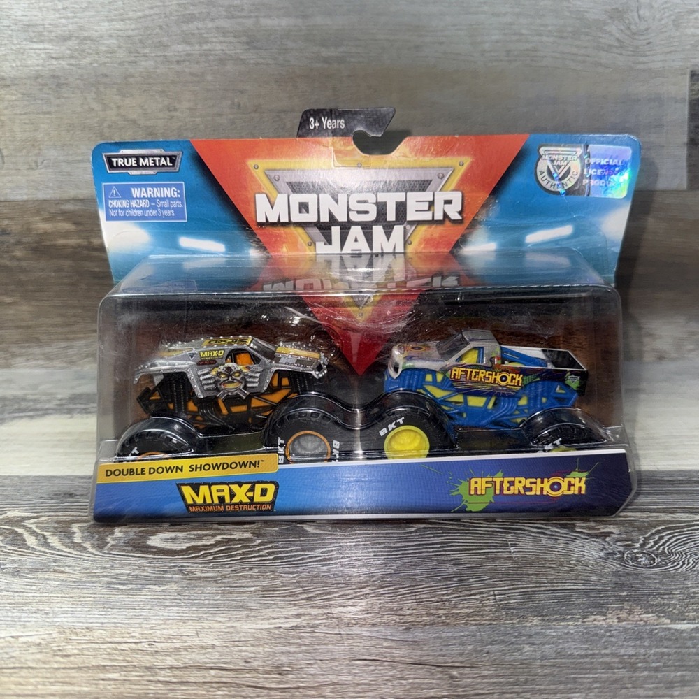 NEW 2019 Monster Jam Official Max D Vs. Aftershock Die-Cast Truck 1:64 Scale (7)